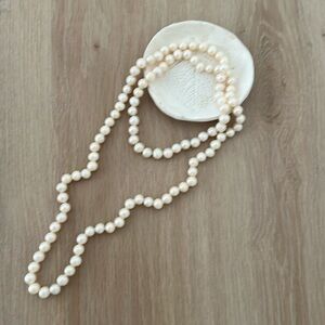 Vintage freshwater pearl necklace